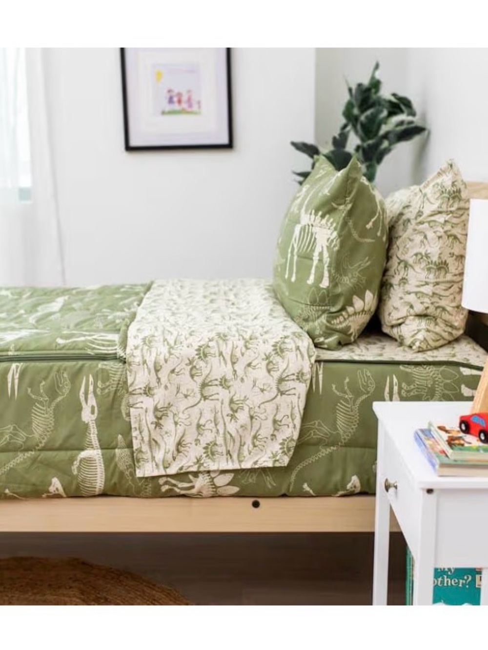 Beddy’s Green Dinosaur Zipper Comforter Set with Matching Shams